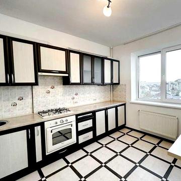 Продається 2 кімнатна квартира у центрі міста (початок Чорновола)