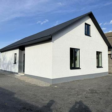 Продам новострой в центре Подгородного можно под Э Оселю !!! ( С )