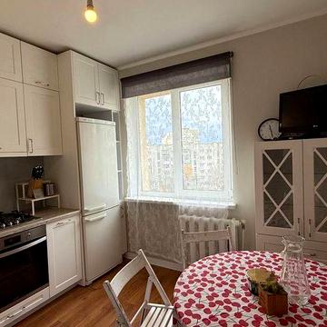 Оренда 1 кімнатної квартири 40 м2 по вул. Стеценка, 7/бічна Грінченка