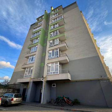 Петлюри вул. (Купріна), 33