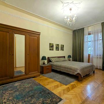 3-комнатная. Проспект Гагарина/Сегедская.