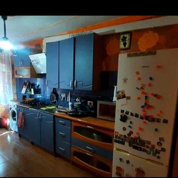 Продам в пгт Новониколаевка .Запорожская обл.2-х комнатную квартиру.