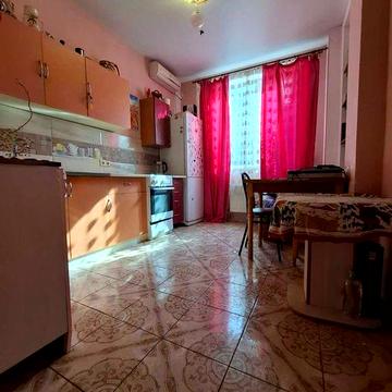 Просторная квартира в новом доме на Бочарова 65 метров за 43000