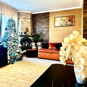 Будинок 250м2+0,16га. Укриття.Камін.Газ.Генератор.Гараж.Сонячні панелі