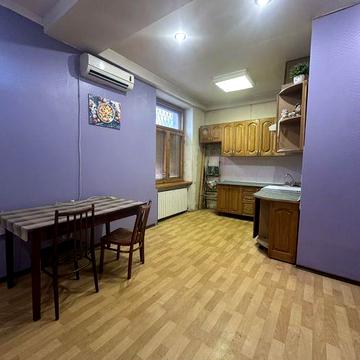 Сдам 2-к кв на пр Лесі Українки (Пушкіна), центр, парк, без мебели