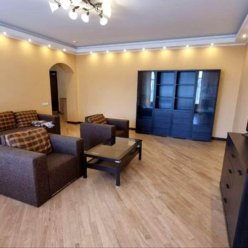 Олеся Гончара вул., 26