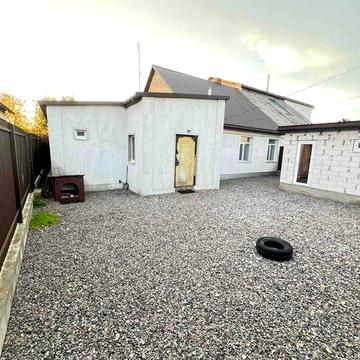 Продам 2к квартиру автономне опалення свій огороджений двір гараж