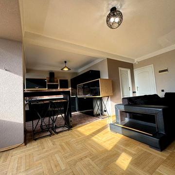 Оренда біля метро Університет