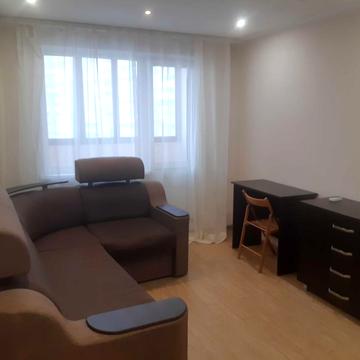 Академіка Глушкова просп., 23