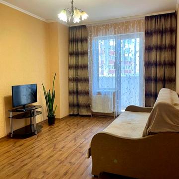 Небесної Сотні просп. (Маршала Жукова), 79а