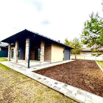 Цегляний будинок з газом. Поруч ТЦ Retail Park