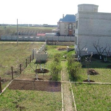 Продам недостроенный дом на 10 сотках земли.