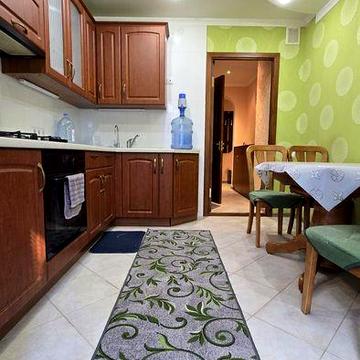 Оренда 1 кімнатна квартира Намив, вулиця Озерна