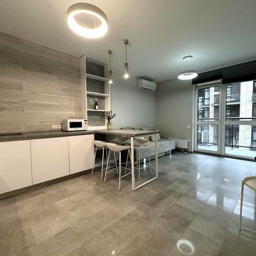 Джона Маккейна вул. (Івана Кудрі), 1