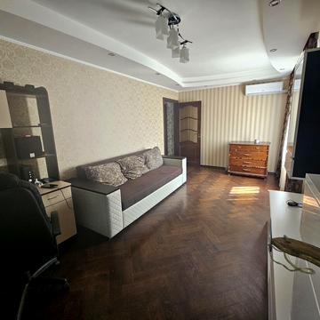 Ушинського вул., 18