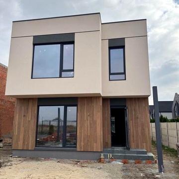 Сучасний будинок у КМ Золоті ключі