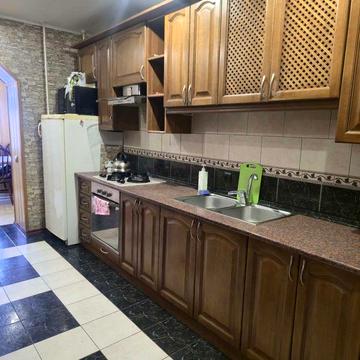 Здоровя чудова 4 кімнатна квартира на Поділля.