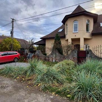 Довгострокова оренда 6к Дім Волошкова (Волгоградська) вулиця