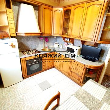 Прорізна вул., 13