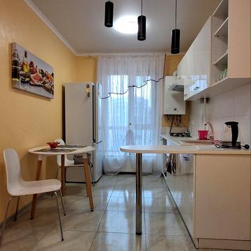 Набережна Перемоги вул., 44р