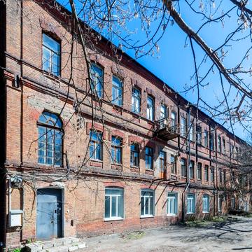 Коперативна, 22