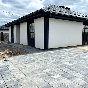 Наталії Ужвій