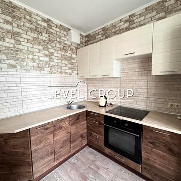 Бориса Гмирі вул., 18