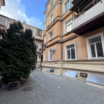 В продаже 3-х ком квартира Бульвар Жванецкого