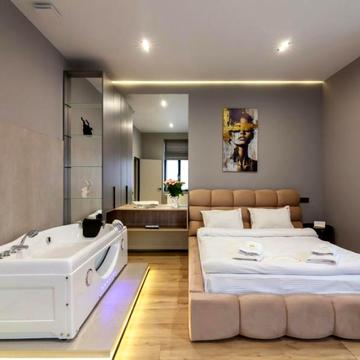 Апартаменты с джакузи в центре.