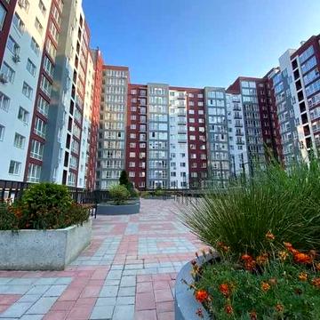 Центр 3-х кімн 8й пов., 82 кв.м. ЖК Княгинин  60000$ _