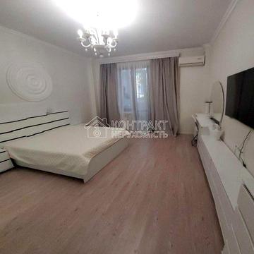 Сдам 2-к квартиру на длительный срок, пр-т Науки  напротив м.Научная