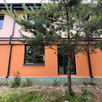 Просторий таунхаус без ремонту за ціною квартири