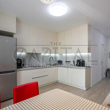 Микільсько-Слобідська вул., 10