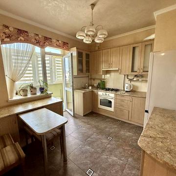 Продаж 3 кімнатної квартири вул. Малоголосківська, безготівкова оплата