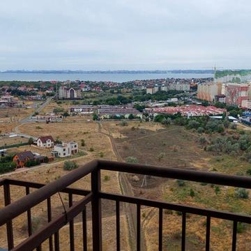 Академіка Сахарова вул., 3-Е