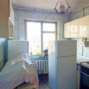 Продам на "Таирова" двухкомнатную квартиру от хозяина.