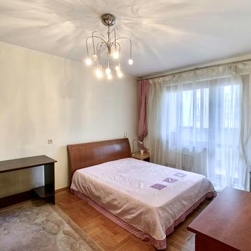 Михайла Гришка вул., 8-А