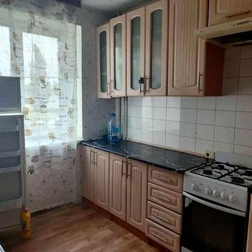 Оренда 2к квартири Святошинський Зодчих 46 Симиренка