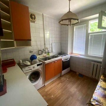 Продам 3-х кімнатну квартиру на Алмазному