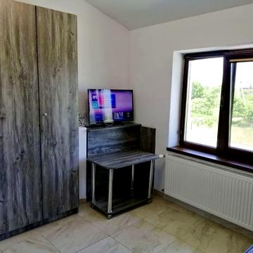 франка бічна, 79 А