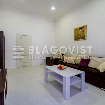 Еспланадна вул., 2