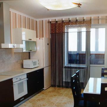 Йорданська вул. (Лайоша Гавро), 1