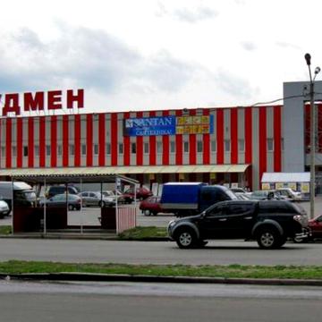 Лопанська вул., 31