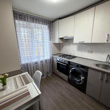 Продаж 1 кімнатної квартири на ЮТЗ зуп. Театральна, біля парку Юність