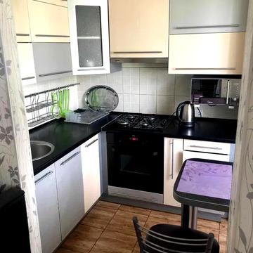 Русанівська набережна вул., 10/1