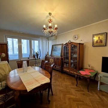 Михайла Омеляновича-Павленка вул. (Суворова), 11