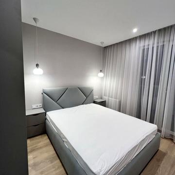 Пасічна вул., 84