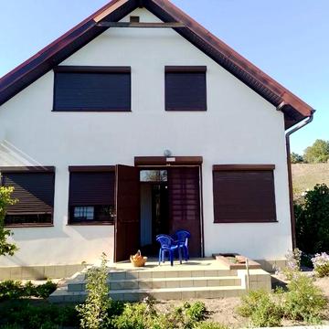 Продам добротний будинок+гостьовий будинок станція Нагірна