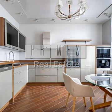 Андрія Верхогляда вул. (Михайла Драгомирова), 5