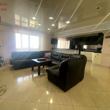 Квартира з краєвидом, що захоплює/3-х кімнатна квартира біля Дніпра